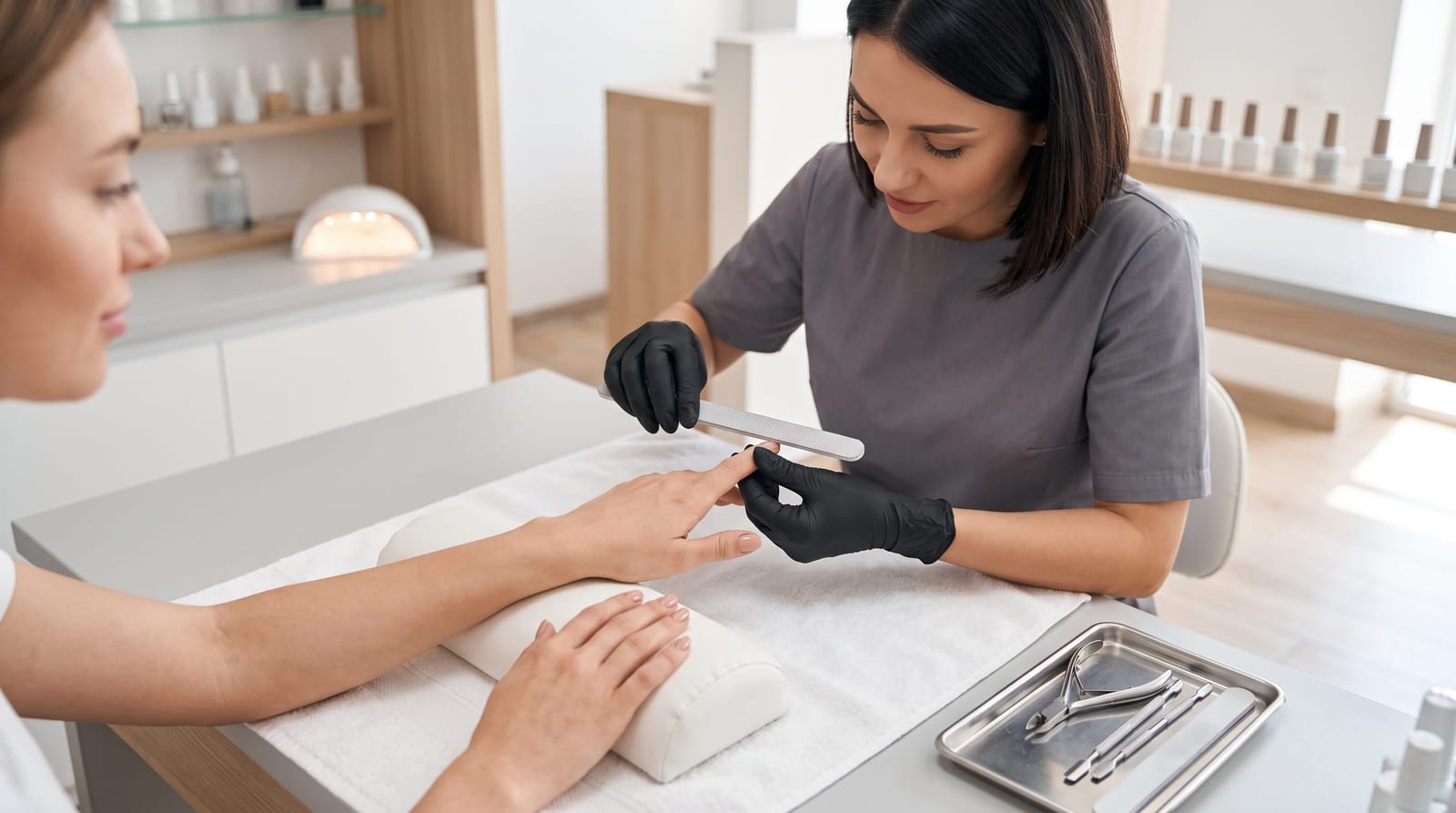 How Long Does a Manicure Take at a Nail Salon?
